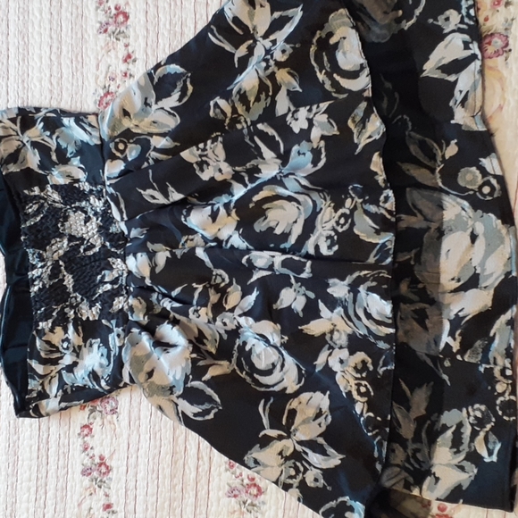 NWOT Floral Strapless Dress - Picture 4 of 7